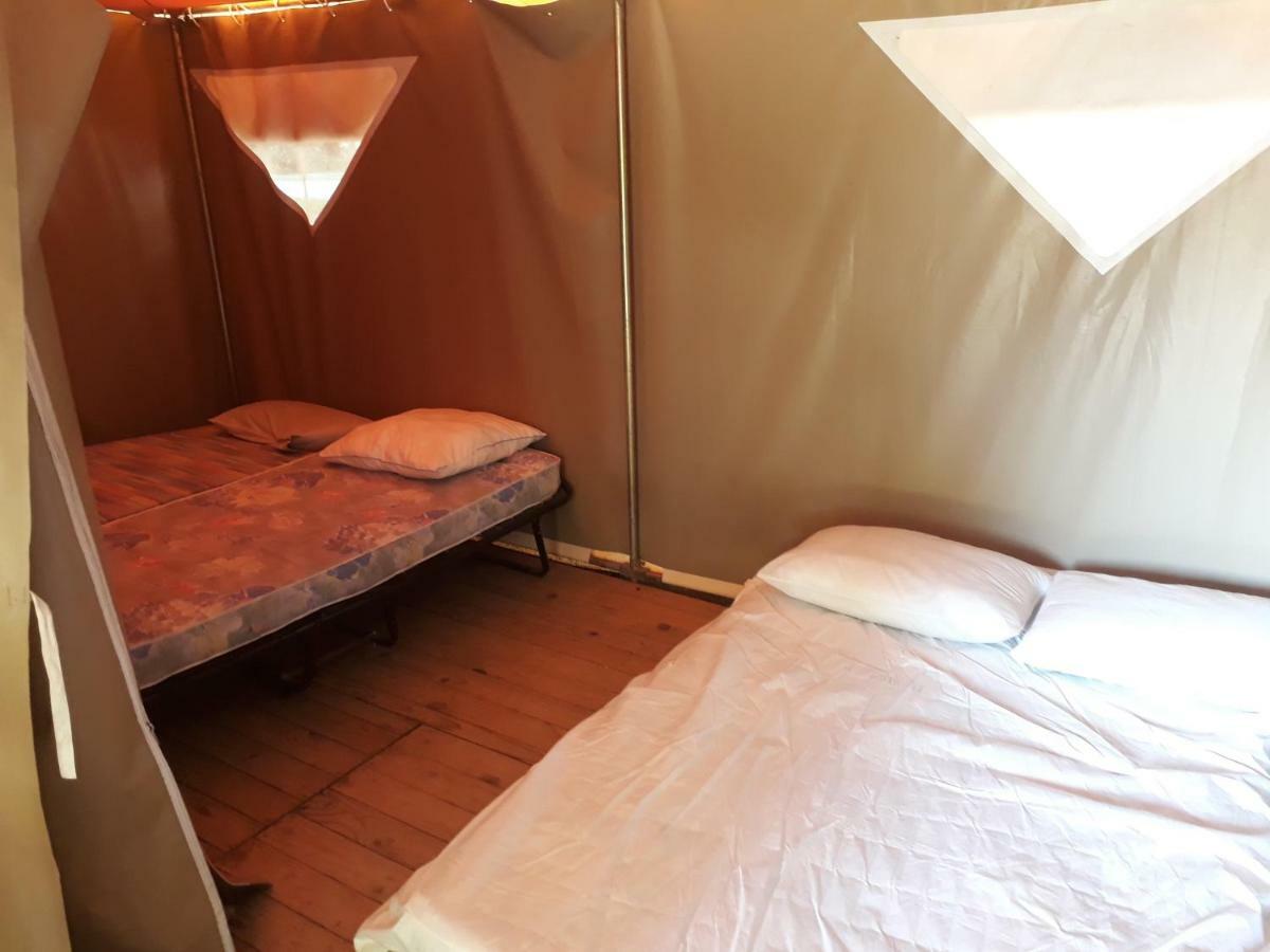 Camping Paradis Bellerive Montfrin Екстер'єр фото